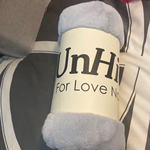 Unhide  Lil Marsh blanket NWT